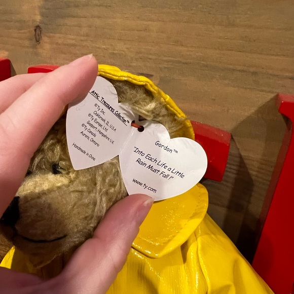 5/$20 VINTAGE 1993 TY ATTIC TREASURE COLLECTION GORDON WITH RAIN GEAR - Picture 5 of 6